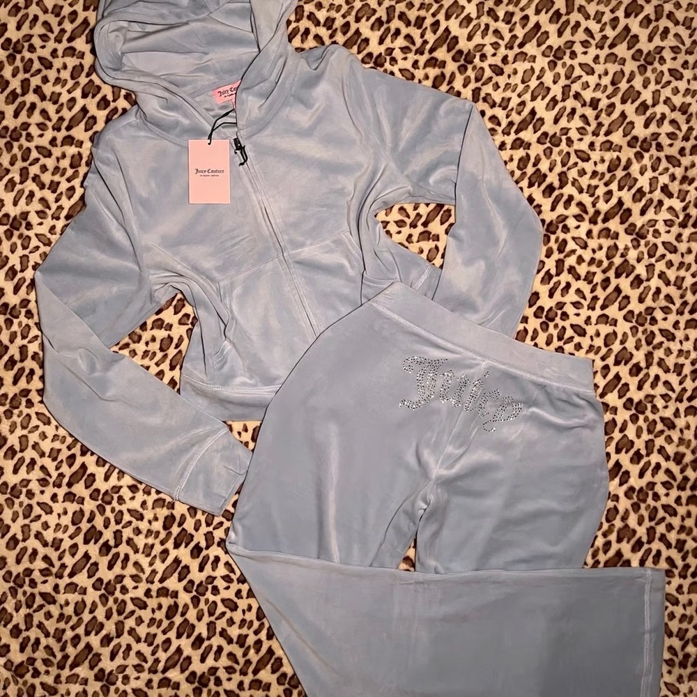 🆕❄️🔥Juicy Couture large velour blue jacket and pants set NWT